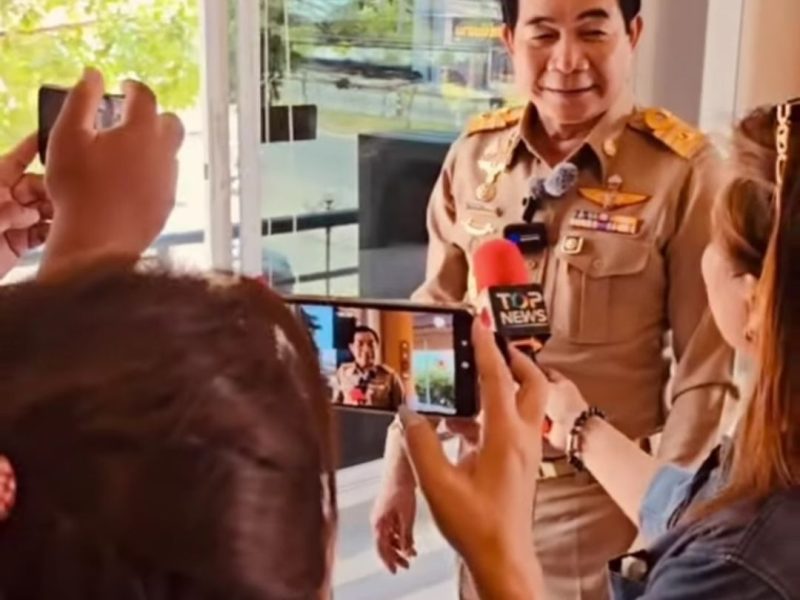 นายกเทศมนตรีตำบลบัลลังก์  เข้าร่วมประชุมการบริหารจัดการน้ำ
