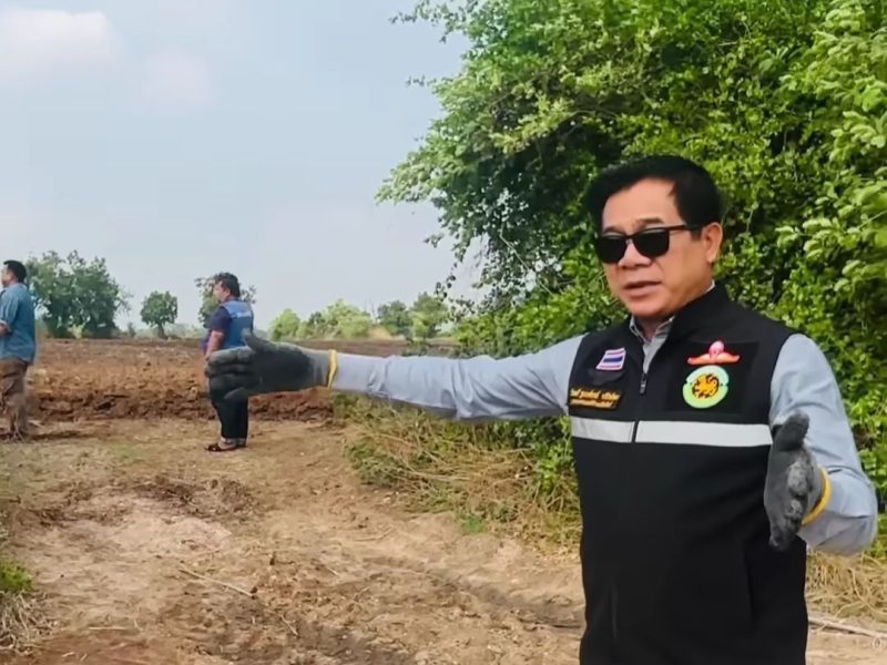นายกเทศมนตรีลงพื้นที่สำรวจถนนสายบ้านสระขุด หมู่ 14 ตำบลบัลลังก์  เชื่อมต่อถนนสายบ้านหนองขุ่น ตำบลบ้านวัง