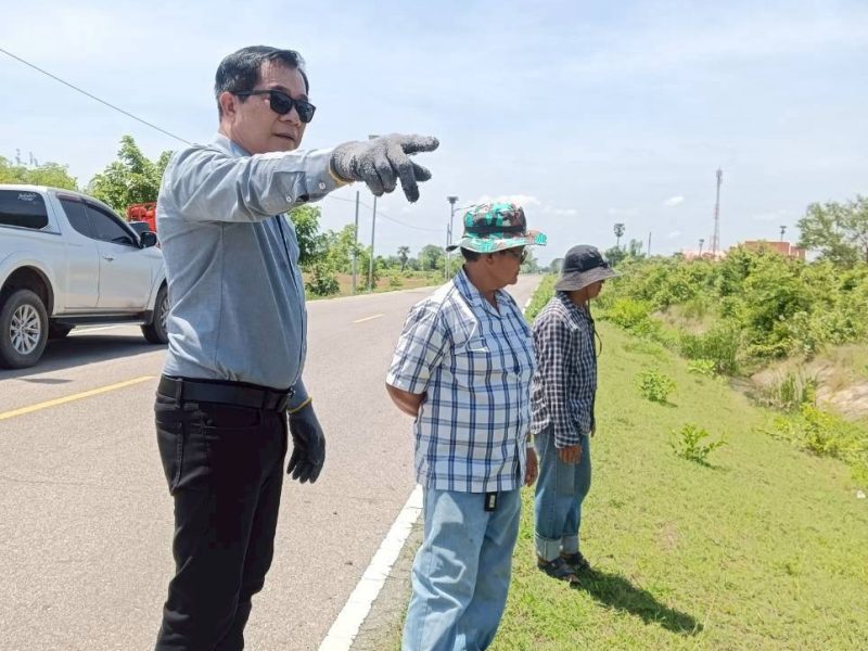 นายกเทศมนตรี  ลงพื้นที่ตรวจเยี่ยมให้กำลังใจพนักงาน  ผู้ใหญ่บ้านและพี่น้องประชาชนบ้านหนองแวงในการทำความสะอาดคลองส่งน้ำสายใหญ่ฝั่งซ้าย