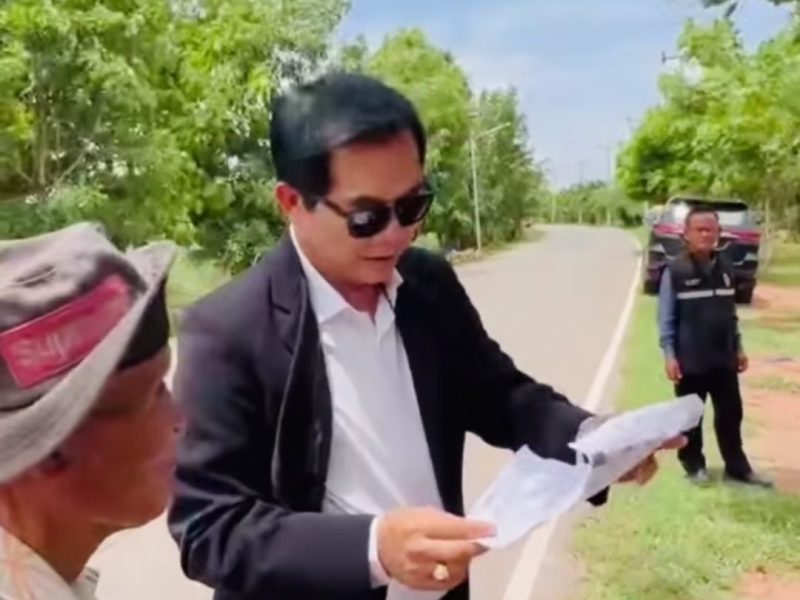 นายกเทศมนตรีลงพื้้นที่ติดตามการปรับปรุงภูมิทัศน์ถนนสายบัลลังก์-หนองแวง