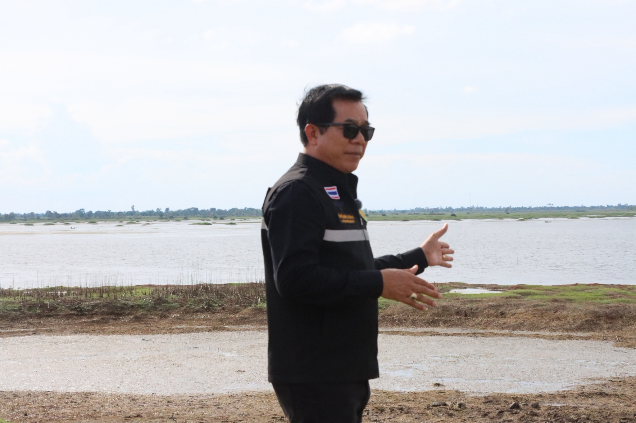 นายกเทศมนตรีติดตามสถานการณ์น้ำเข้าอ่างเก็บน้ำลำเชียงไกร ตอนล่าง