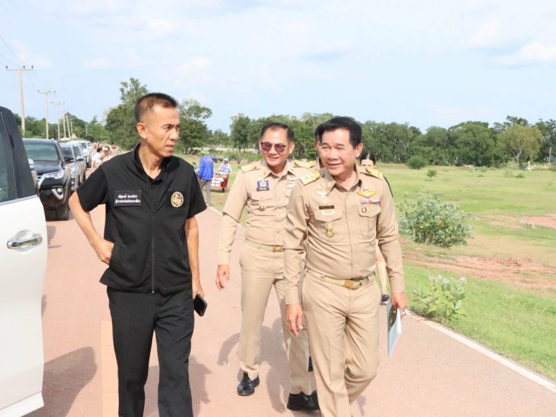 ผู้ว่าราชการจังหวัดนครราชสีมาลงพื้นที่ติดตามสถานการณ์น้ำในอ่างเก็บน้ำลำเชียงไกร ตอนล่าง